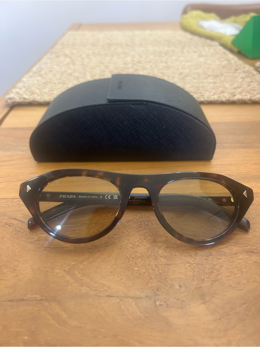 Prada tortoiseshell sunglasses - Picture 3 of 6